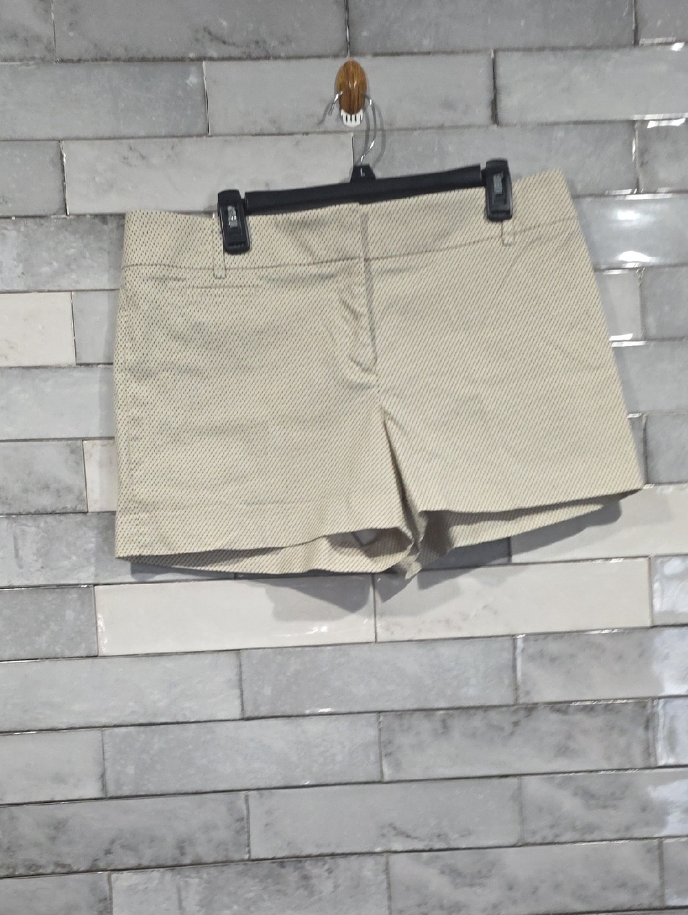 LOFT Women's Light Tan Shorts Size 12